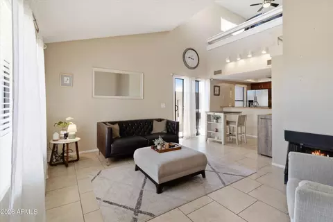Living - 816 E Morningside Dr, Phoenix, AZ 85022 photo 2 of 2