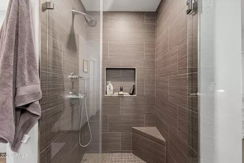 Bath - 2045 E Ruby Ln, Phoenix, AZ 85024 photo 4 of 6