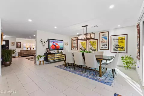 Dining - 2045 E Ruby Ln, Phoenix, AZ 85024 photo 2 of 4