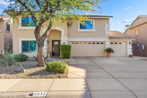 Exterior - 2045 E Ruby Ln, Phoenix, AZ 85024 photo 3 of 10