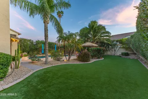 Exterior - 2045 E Ruby Ln, Phoenix, AZ 85024 photo 9 of 10