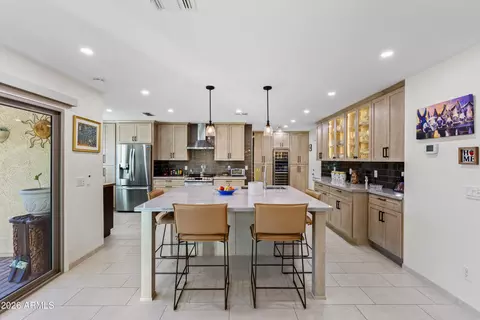 Kitchen - 2045 E Ruby Ln, Phoenix, AZ 85024 photo 4 of 8