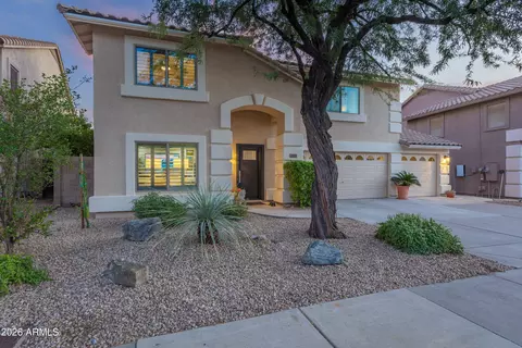 Exterior - 2045 E Ruby Ln, Phoenix, AZ 85024 photo 8 of 10