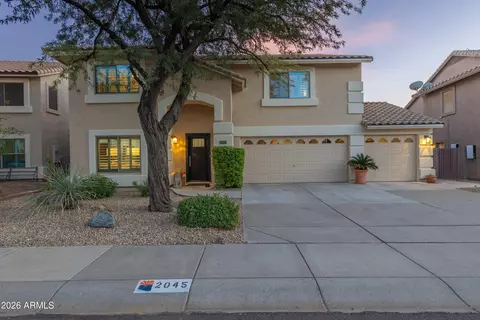 Exterior - 2045 E Ruby Ln, Phoenix, AZ 85024 photo 7 of 10