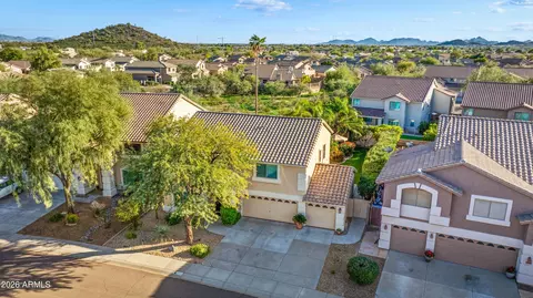 View/Area - 2045 E Ruby Ln, Phoenix, AZ 85024 photo 2 of 5
