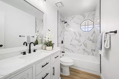 Bath - 685 E Linda Ln, Gilbert, AZ 85234 photo 4 of 4