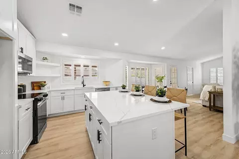 Kitchen - 685 E Linda Ln, Gilbert, AZ 85234 photo 1 of 4