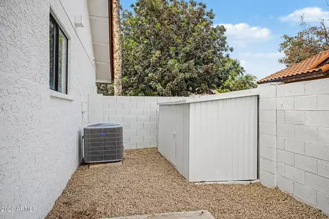 Exterior - 685 E Linda Ln, Gilbert, AZ 85234 photo 5 of 5