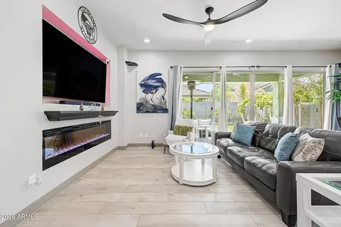 Living - 4101 E Jesse St, Gilbert, AZ 85295 photo 2 of 2