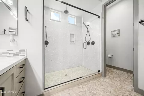 Bath - 4101 E Jesse St, Gilbert, AZ 85295 photo 3 of 5