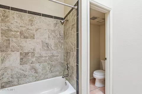 Bath - 1643 E Wagoner Rd, Phoenix, AZ 85022 photo 2 of 3