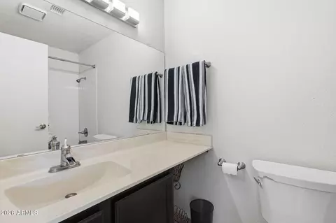 Bath - 1643 E Wagoner Rd, Phoenix, AZ 85022 photo 3 of 3