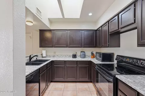Kitchen - 1643 E Wagoner Rd, Phoenix, AZ 85022 photo 1 of 3