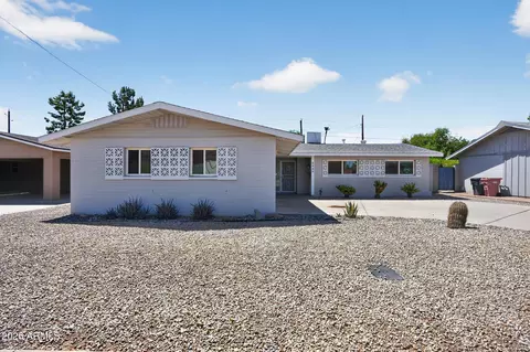 8449 E Jackrabbit Rd, Scottsdale, AZ 85250