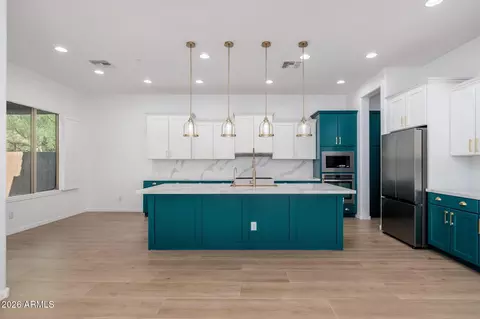 1528 W Red Bird Rd, Phoenix, AZ 85085