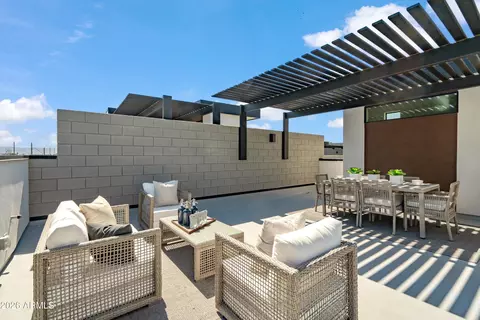 Exterior - 377 E Windsor Ave #3, Phoenix, AZ 85004 photo 3 of 5
