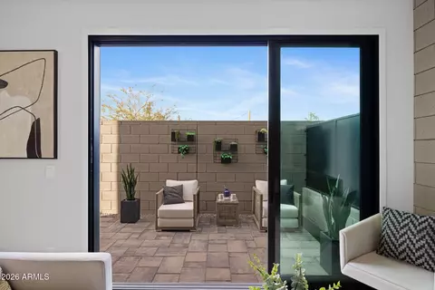 Exterior - 377 E Windsor Ave #3, Phoenix, AZ 85004 photo 1 of 5