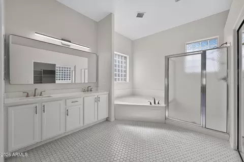 Bath - 48 Elgin St, Gilbert, AZ 85295 photo 1 of 2