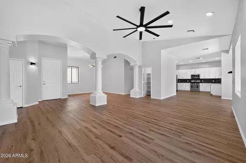 Living - 48 Elgin St, Gilbert, AZ 85295 photo 1 of 6