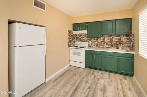 Kitchen - 1702 E Cambridge Ave, Phoenix, AZ 85006 photo 1 of 1