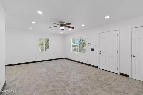 Living - 4301 N 15th Dr, Phoenix, AZ 85015 photo 1 of 2