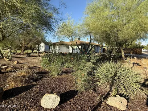 Exterior - 4301 N 15th Dr, Phoenix, AZ 85015 photo 1 of 5