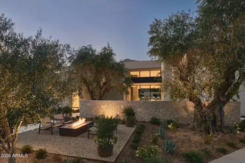 Exterior - 5626 E Montecito Ave, Phoenix, AZ 85018 photo 3 of 13