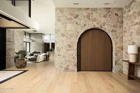 Entry Way - 5626 E Montecito Ave, Phoenix, AZ 85018 photo 1 of 5