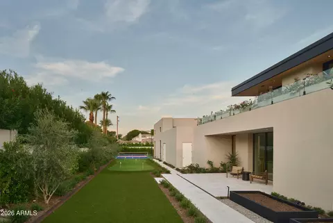 Exterior - 5626 E Montecito Ave, Phoenix, AZ 85018 photo 8 of 13