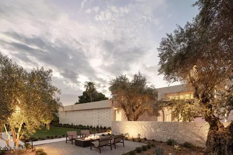Exterior - 5626 E Montecito Ave, Phoenix, AZ 85018 photo 2 of 13