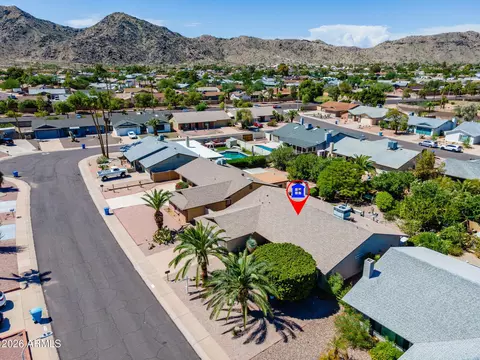 View/Area - 4246 E Yawepe St, Phoenix, AZ 85044 photo 8 of 9