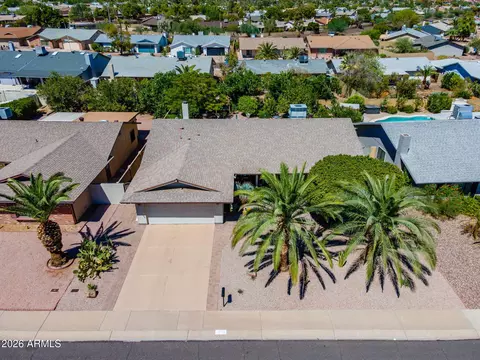View/Area - 4246 E Yawepe St, Phoenix, AZ 85044 photo 7 of 9