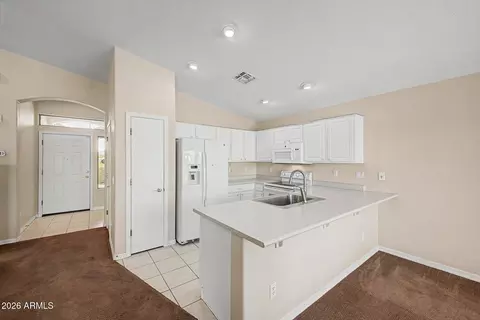 Kitchen - 4700 E Alfalfa Dr, Gilbert, AZ 85298 photo 2 of 4