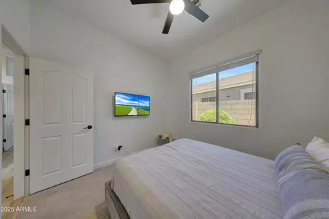 Bedroom - 4628 E Paso Trl, Phoenix, AZ 85050 photo 1 of 6