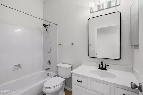 Bath - 3657 E Caleb Way, Gilbert, AZ 85234 photo 3 of 3