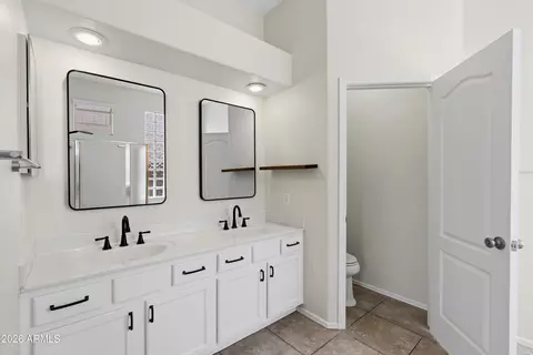 Bath - 3657 E Caleb Way, Gilbert, AZ 85234 photo 2 of 3