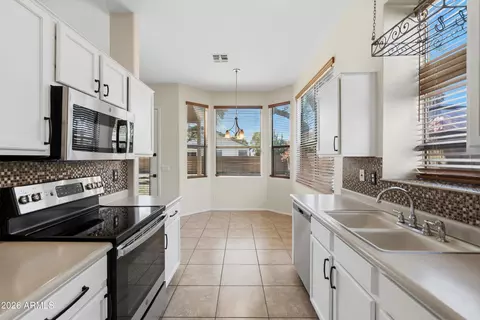 Kitchen - 3657 E Caleb Way, Gilbert, AZ 85234 photo 5 of 5