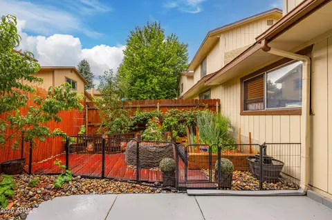Exterior - 2531 E Jeffrey Loop, Flagstaff, AZ 86004 photo 2 of 4