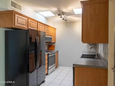 Kitchen - 10020 W Royal Oak Rd #E, Sun City, AZ 85351 photo 1 of 1