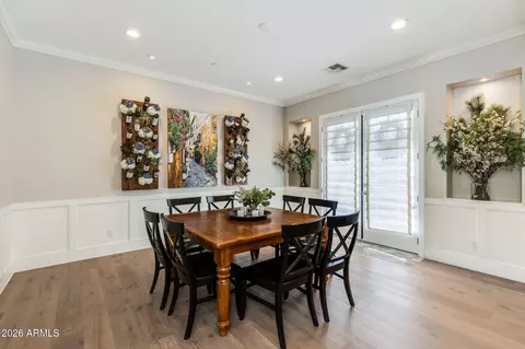 Dining - 5039 N 35th St, Phoenix, AZ 85018 photo 1 of 1