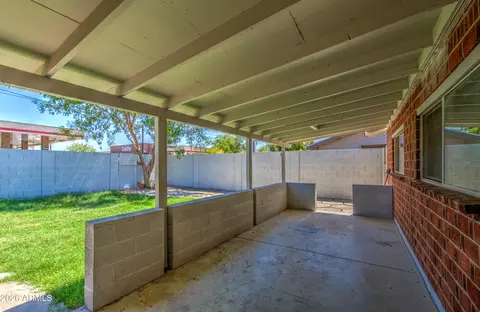 Exterior - 6853 N 36th Dr, Phoenix, AZ 85019 photo 4 of 10