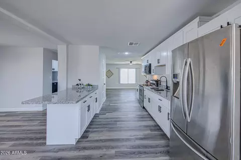 Kitchen - 6853 N 36th Dr, Phoenix, AZ 85019 photo 4 of 5