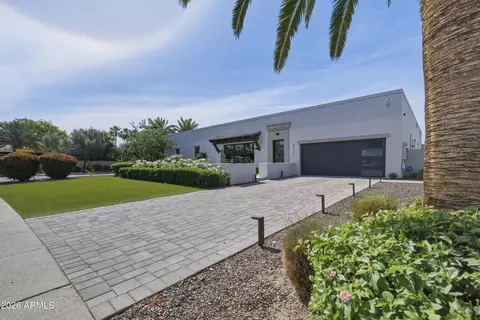 8113 E Del Cadena Dr, Scottsdale, AZ 85258