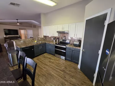 Kitchen - 3000 E Tulsa St, Gilbert, AZ 85295 photo 2 of 2