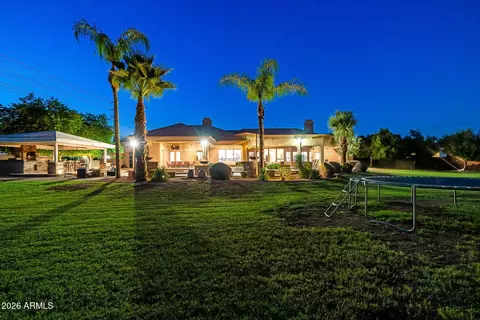 Exterior - 1131 E Desert Ct, Gilbert, AZ 85234 photo 6 of 18
