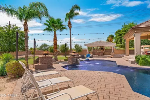 Exterior - 1131 E Desert Ct, Gilbert, AZ 85234 photo 18 of 18