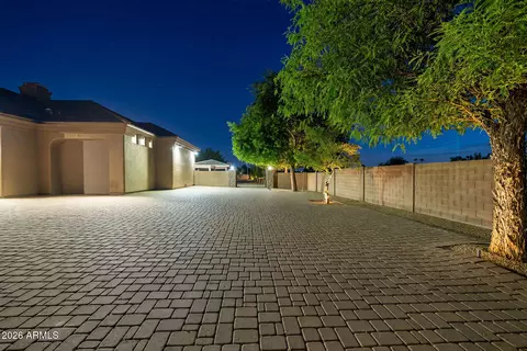 Exterior - 1131 E Desert Ct, Gilbert, AZ 85234 photo 2 of 18