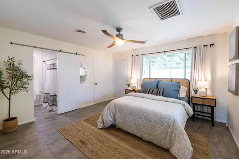 Bedroom - 1834 N Mitchell St, Phoenix, AZ 85006 photo 1 of 10