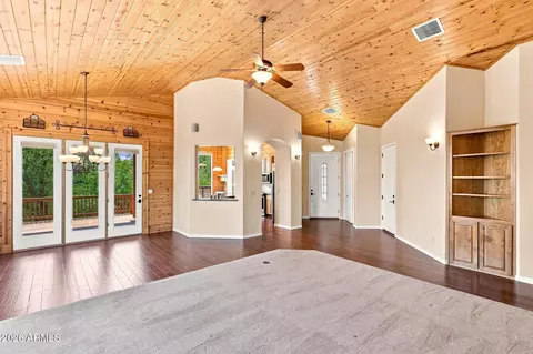 Living - 24 E Saddleback Trl, Payson, AZ 85541 photo 3 of 4