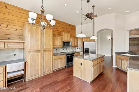 Kitchen - 24 E Saddleback Trl, Payson, AZ 85541 photo 2 of 3